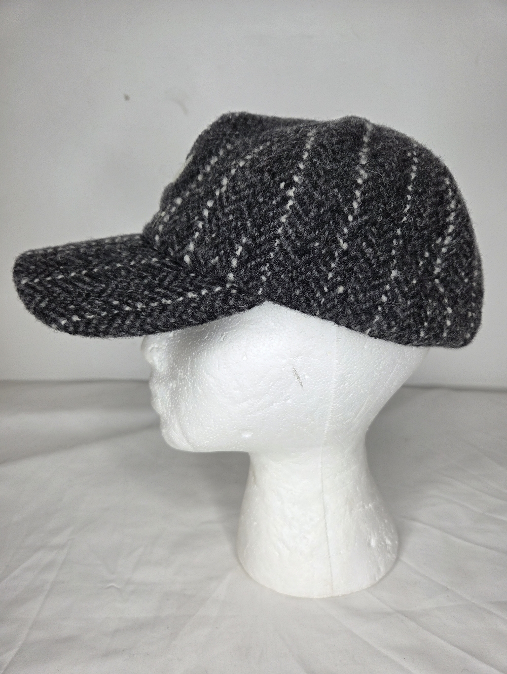 Isabel Marant Black and Gray Label Wool Hat - Picture 4 of 8